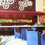 Jinqiao Apartment Hotel